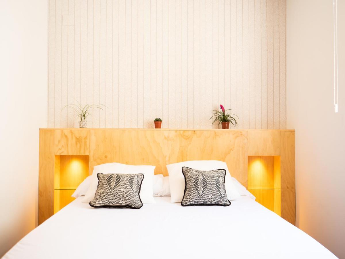 Stylish Apartment In The Heart Of Malaga With Pool Bagian luar foto