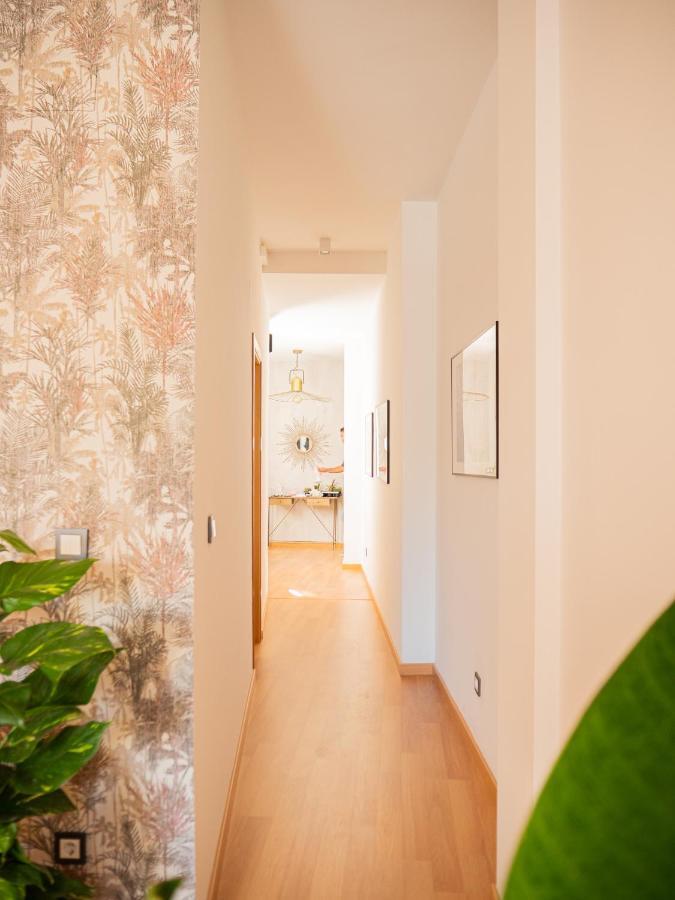Stylish Apartment In The Heart Of Malaga With Pool Bagian luar foto
